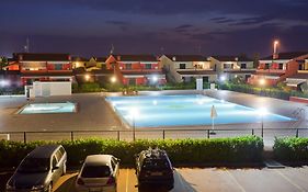 Aqua Marina Aparthotel - Hideaway & Fine Dining